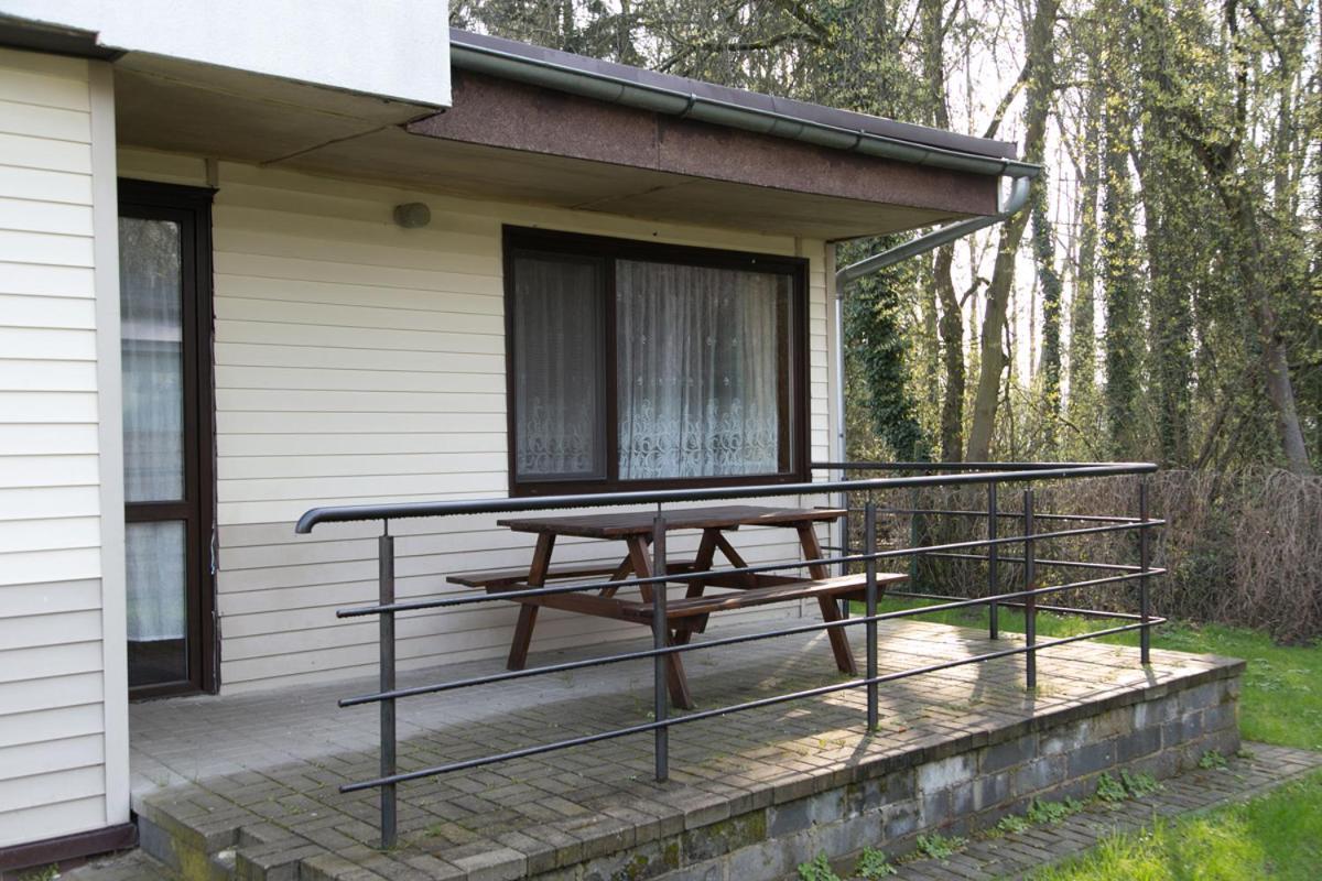 Camping Oaza Blonie Kornik Domki Standard - 3 Pokoje Eksteriør bilde
